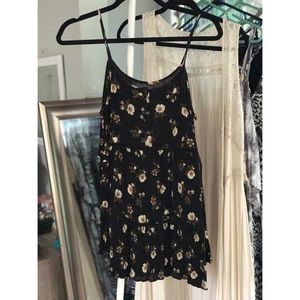 SOLD‼️Off the shoulder style tunic.