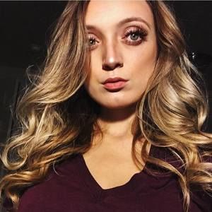 Meet your Posher, Lexi