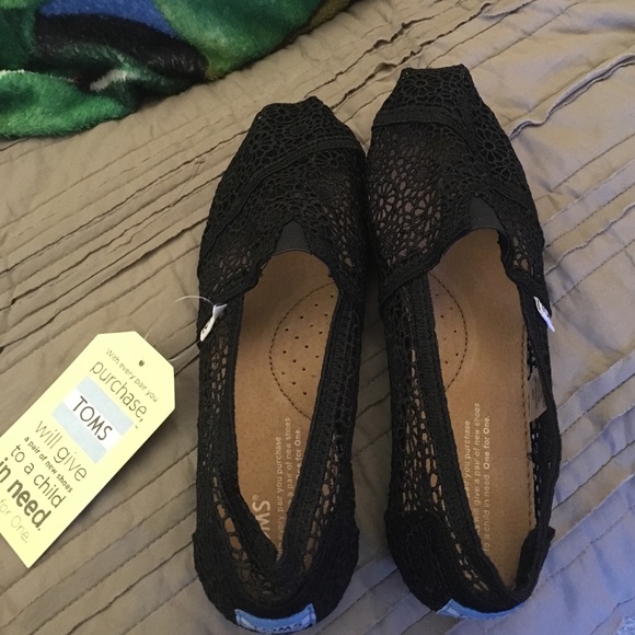 Classic Black Crochet Toms - Picture 1 of 3