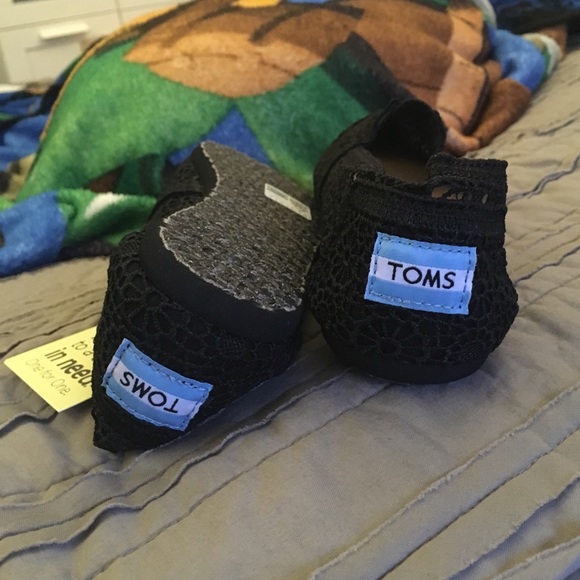 Classic Black Crochet Toms - Picture 3 of 3