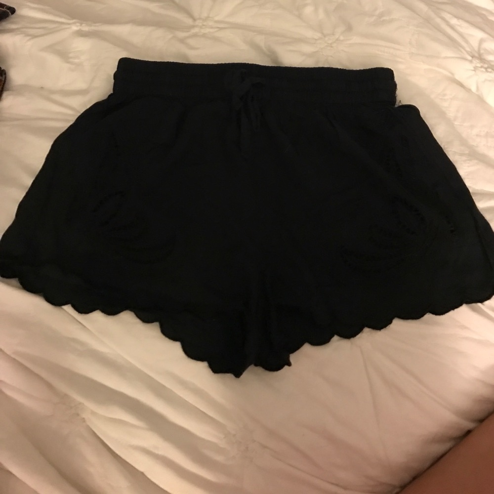 Kendall & Kylie fabric shorts