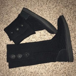 Black sweater Uggs - size 7