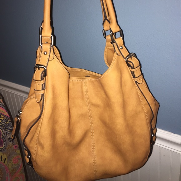 Gorgeous camel 🐫 purse - Picture 3 of 5