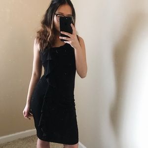 Bodycon dress with ruffles