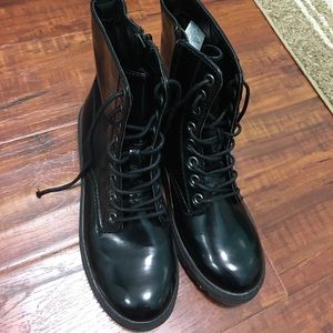 Kohl's Black Boots size 8