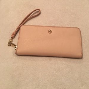 Tory Burch 'Perry' Leather Zip Continental Wallet
