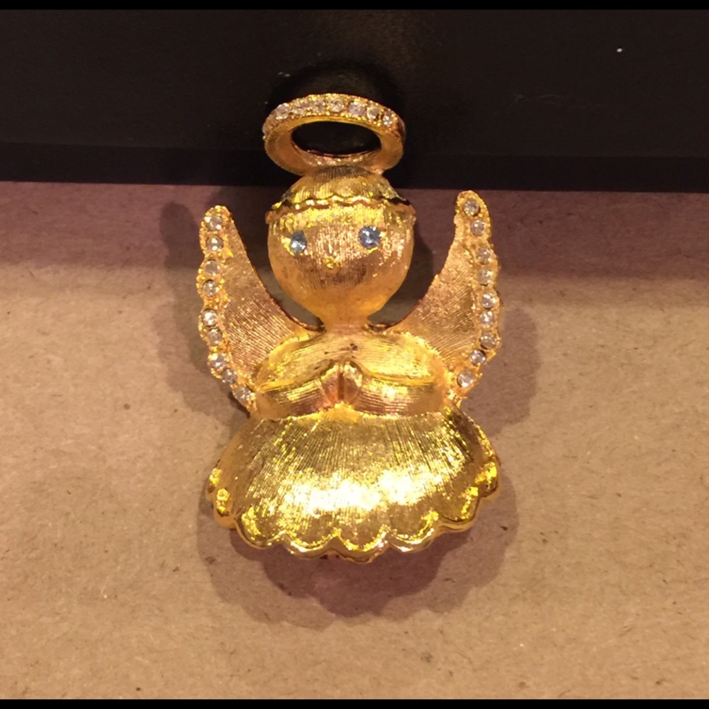 Angel brooch