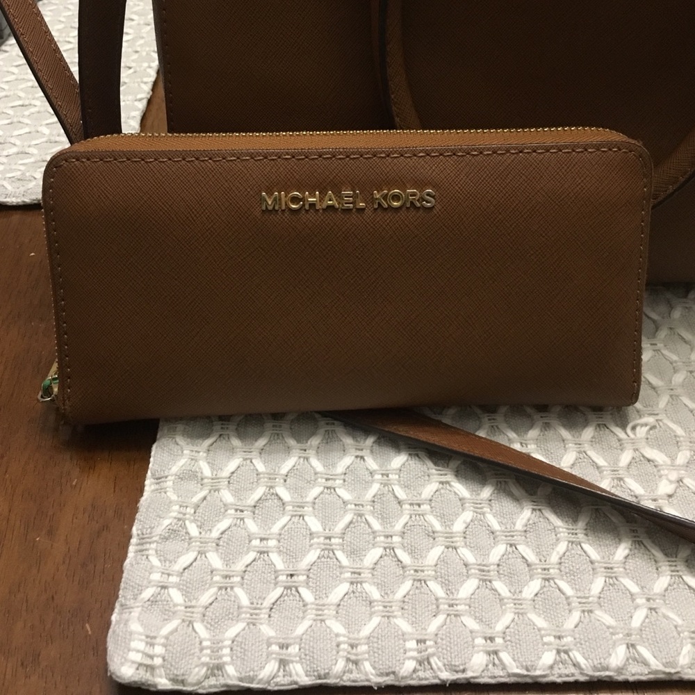 Michael Kors matching wallet