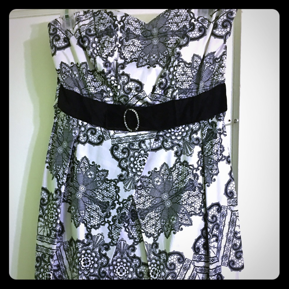 Trixxi dress