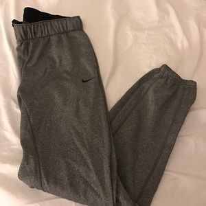 Nike Thermal tapered sweatpants