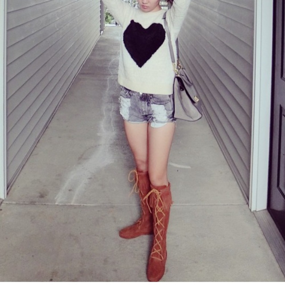 Fringe boots - Picture 2 of 4