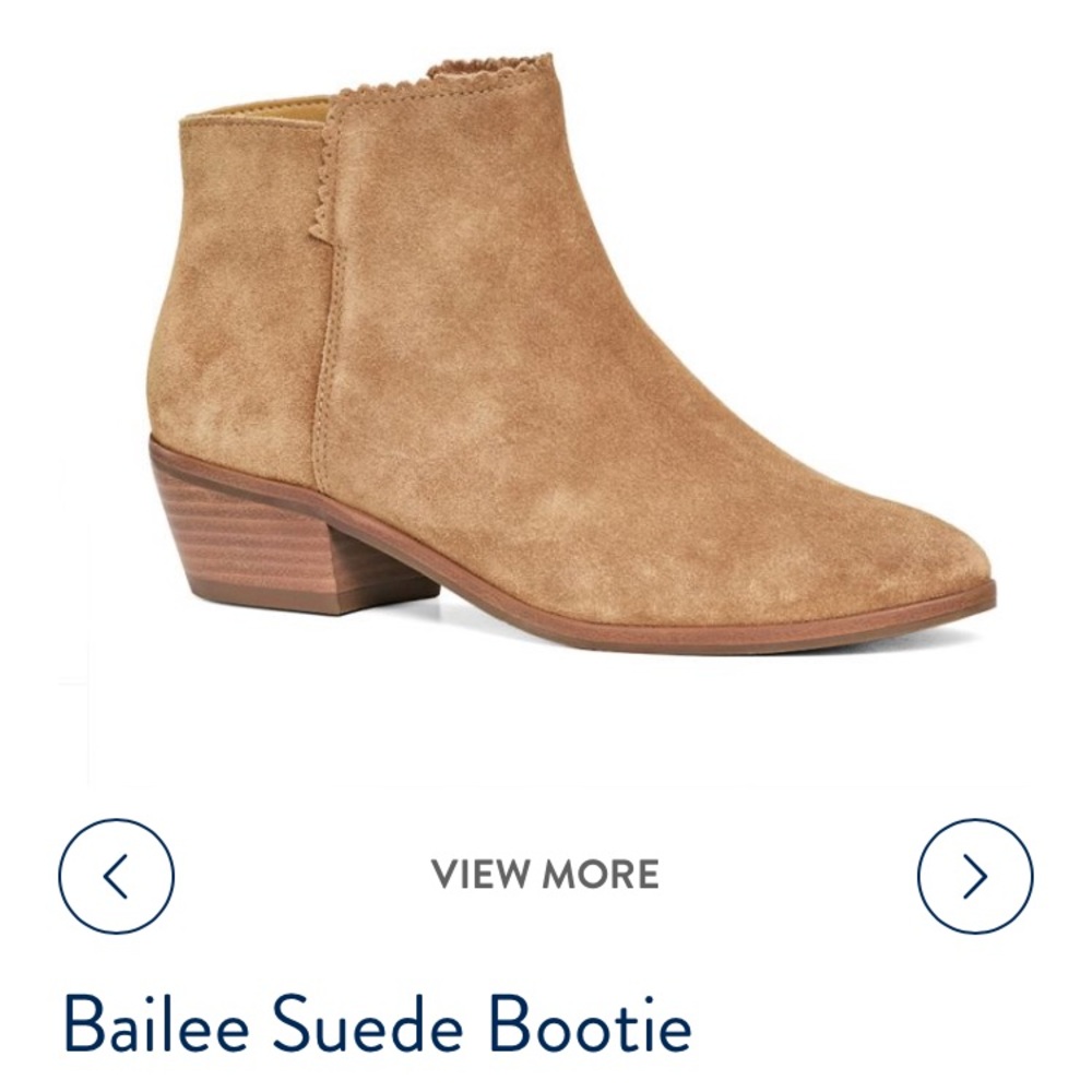 NEVER BEEN WORN JACK ROGERS BAILEE SUEDE BOOTIE