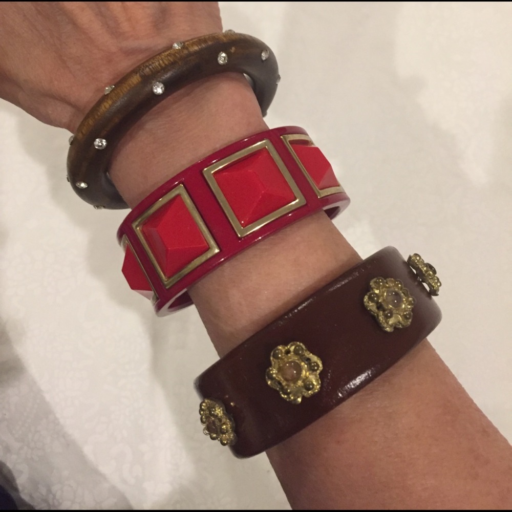 Set of 3 bangles.