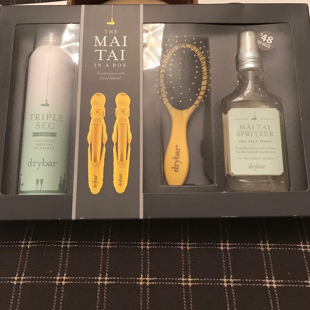 Drybar The Mai Tai in a box