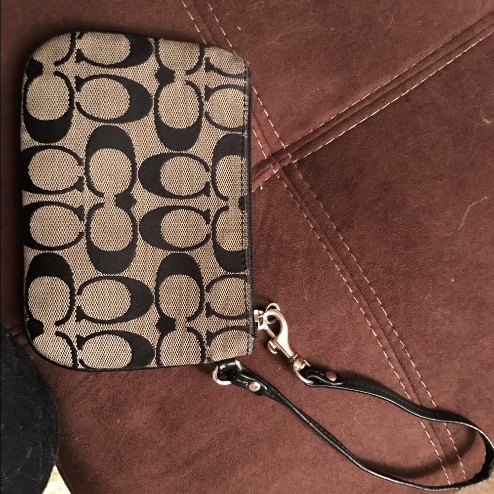 Authentic Women's Coach Wristlet