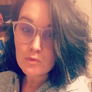 Meet your Posher, Carly