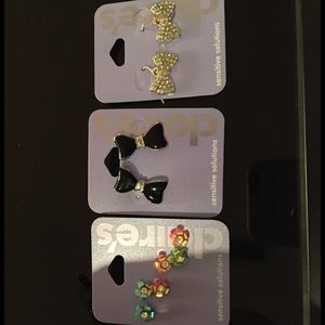 5 sets of earrings