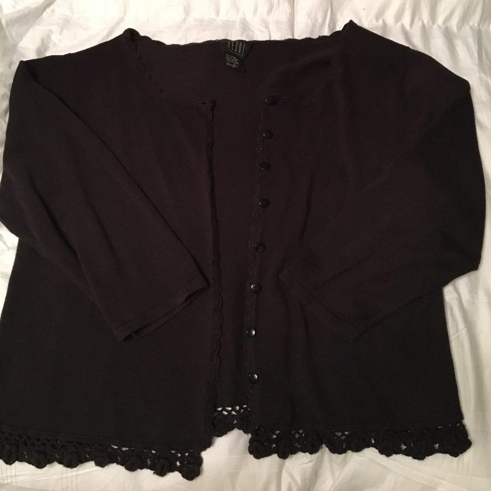 Bolero, crocheted edge