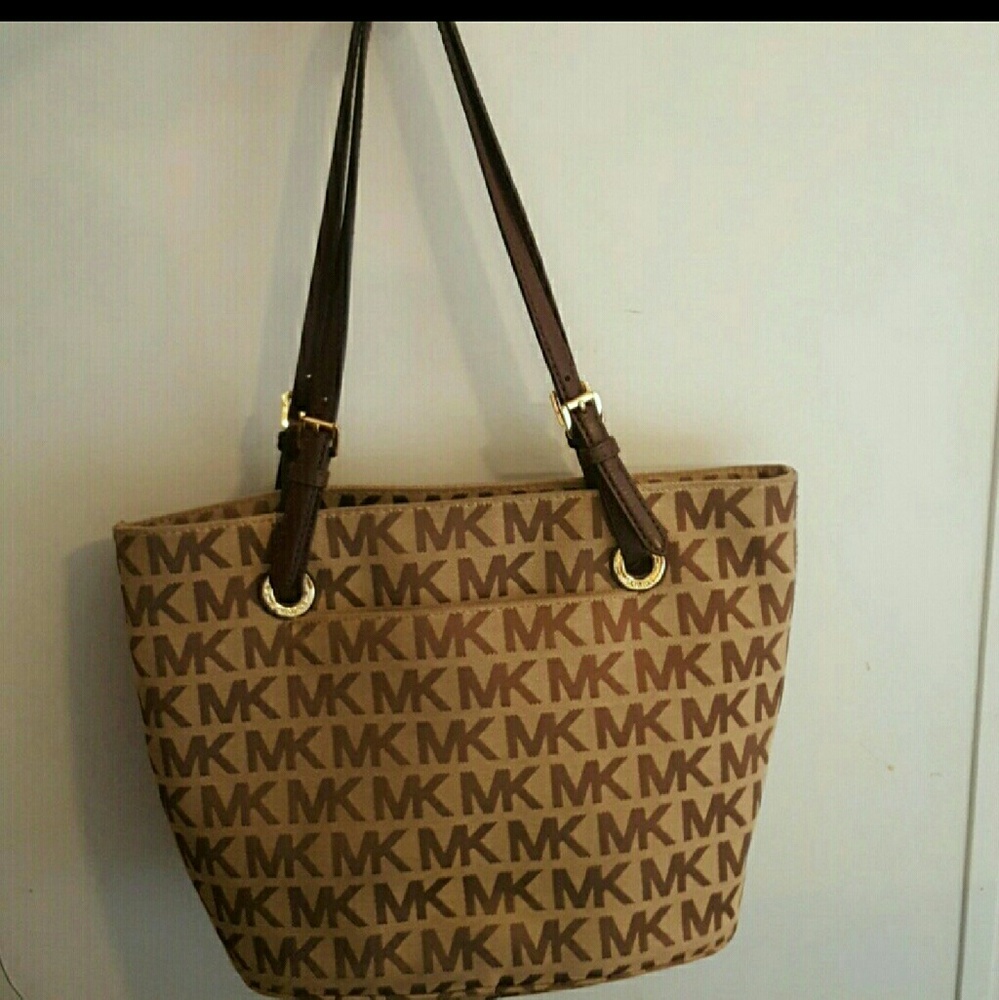 MK purse