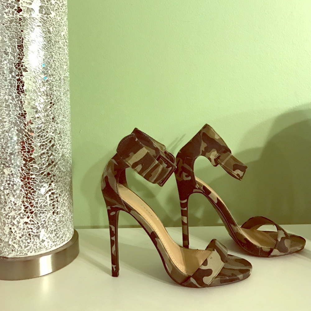 Army pattern open toe heels