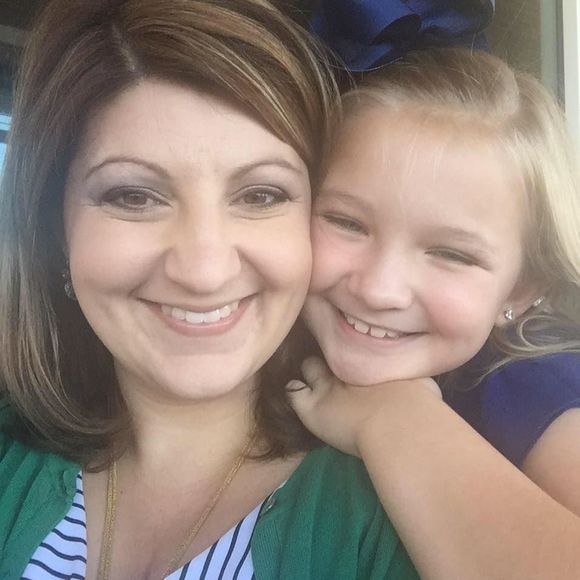 Meet your Posher, Jennifer - Picture 1 of 1