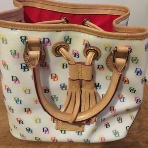 Dooney & Bourke pocket book