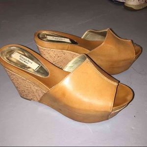 Vera Wang Wedges
