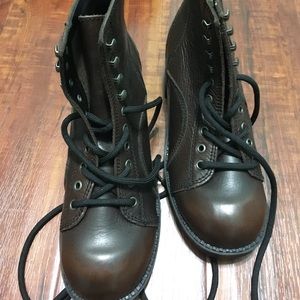 Combat boots brown size 7.5