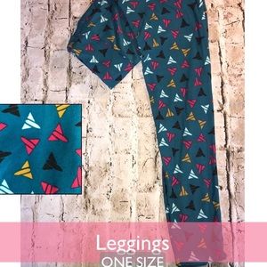 LuLaRoe leggings, airplanes in green!