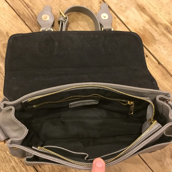 Jane &Ellen cross body messenger bag - Picture 3 of 4