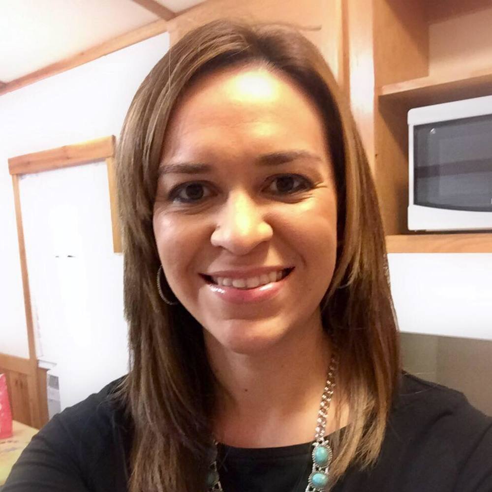 Meet your Posher, Lydia n.