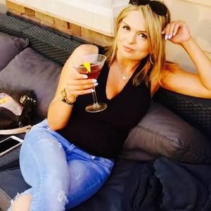 Meet your Posher, Mihaela