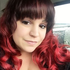 Meet your Posher, Courtney