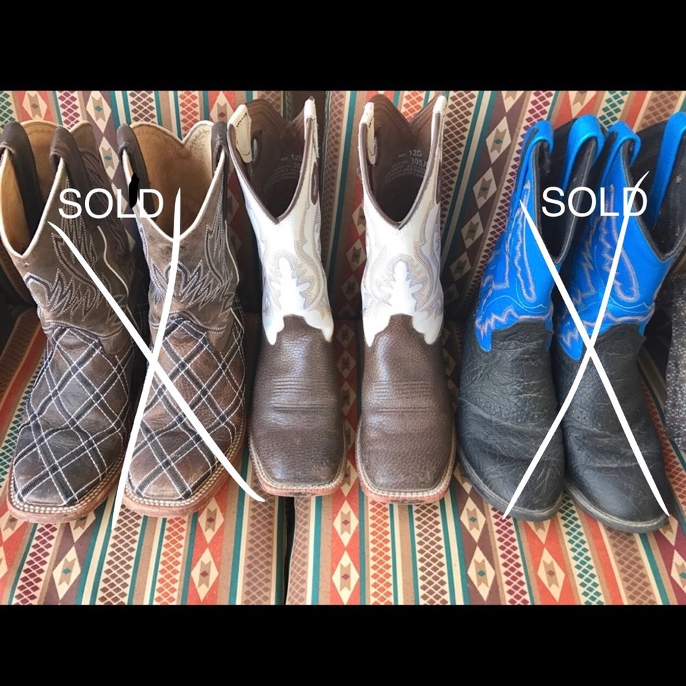 ✨PRICE REDUCED✨ ▪️PRICE FIRM▪️Boys Justin Boots