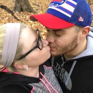 Meet your Posher, Courtney