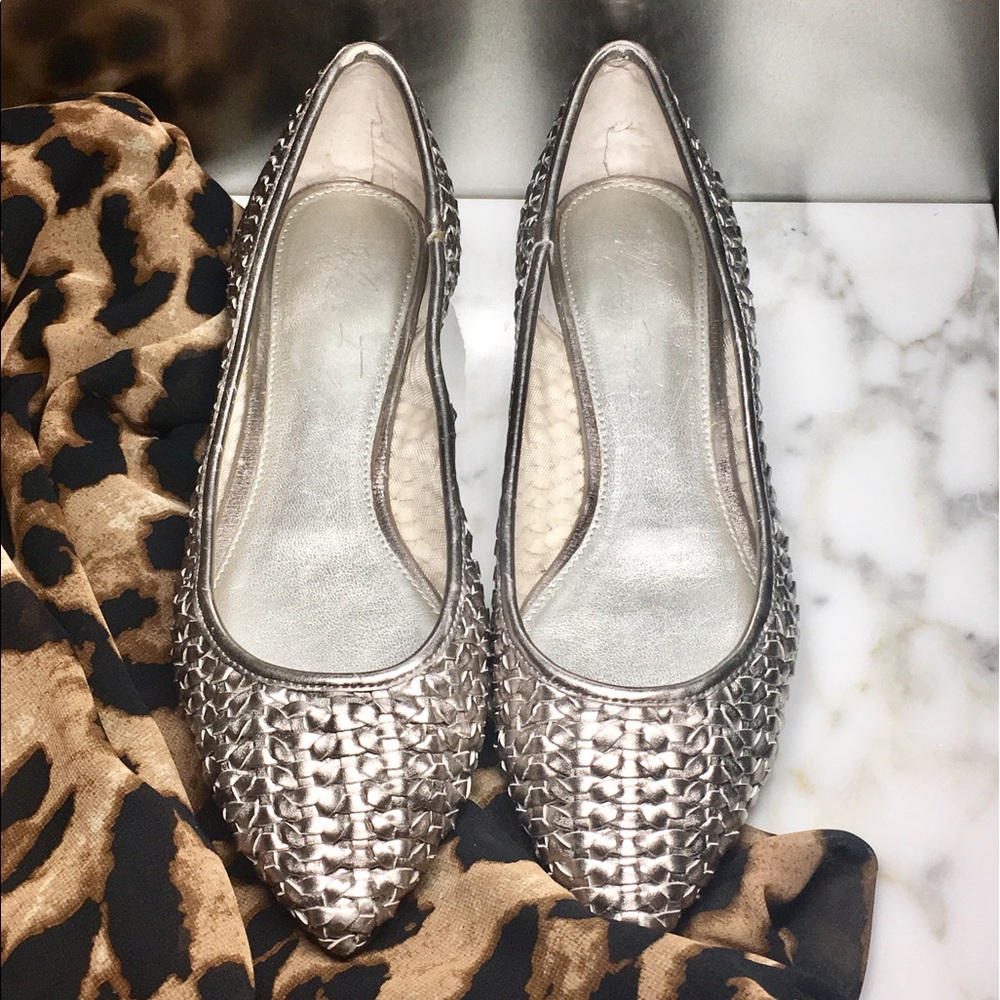 NWOT 🎪  Marc Fischer 🎪 Woven Pointed Toe Flat
