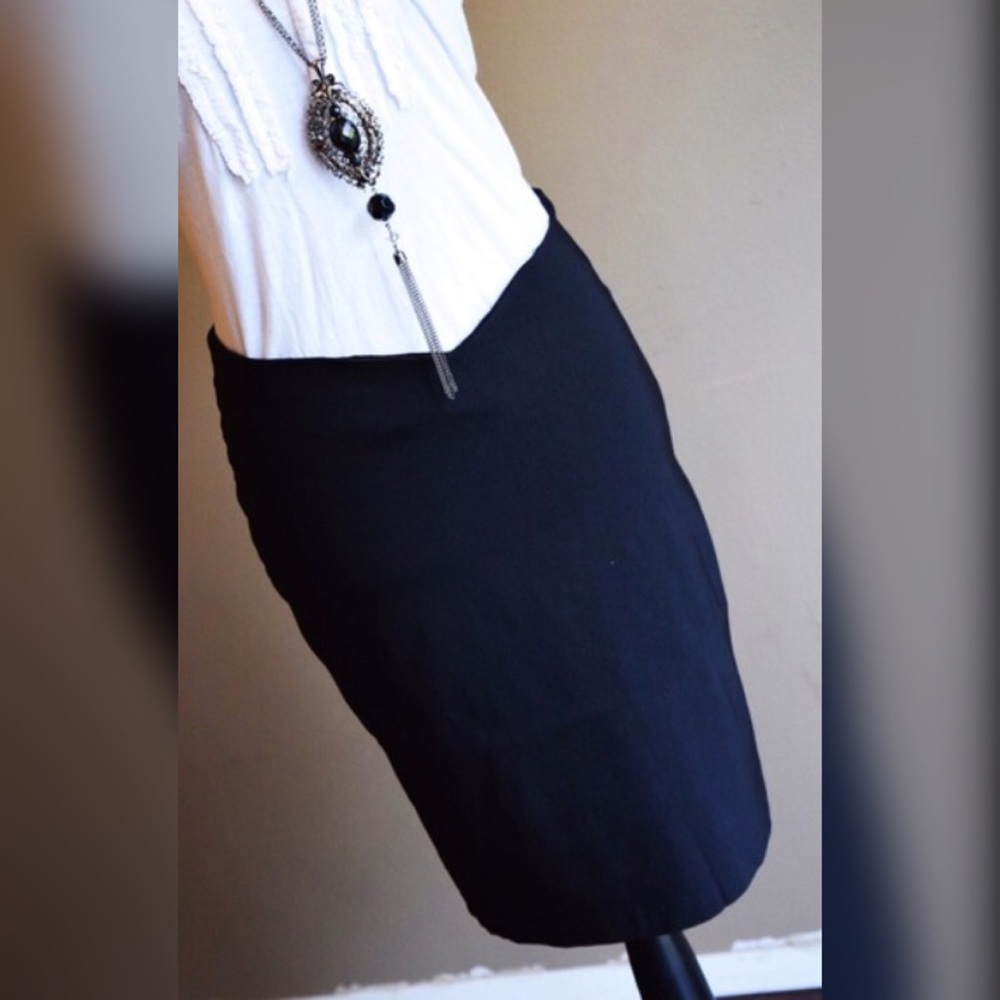 5/$25 DMBM Stretchy Pencil Skirt - Picture 2 of 4