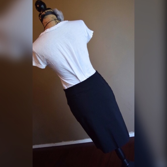 5/$25 DMBM Stretchy Pencil Skirt - Picture 4 of 4