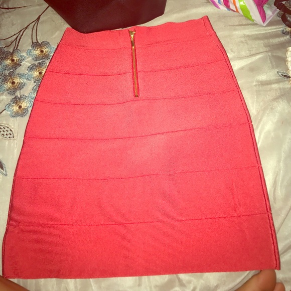 Because it is too small for me - Picture 1 of 3