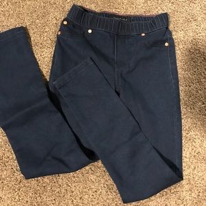 Tommy Hilfiger jeggings.