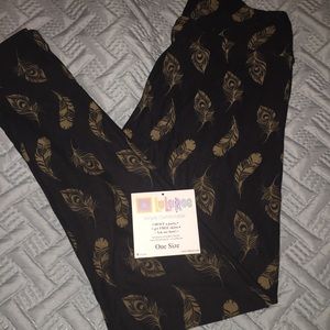 🦄 UNICORNS🦄 Black with Tan feather leggings