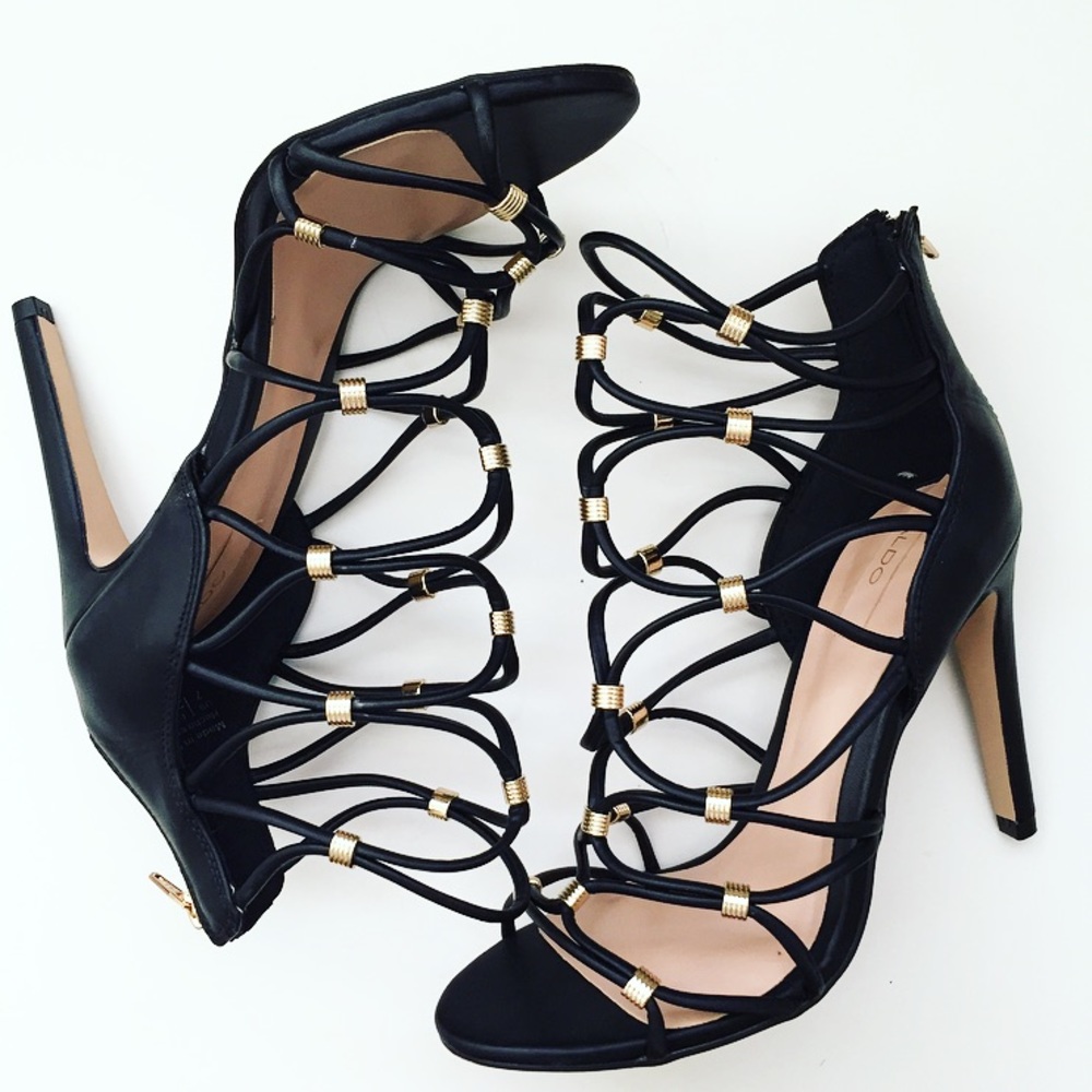 ✅ALDO strapped black heel NWOT