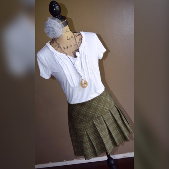 Charlotte Russe Dresses & Skirts - {charlotte russe} Plaid Pleated Mini Skirt