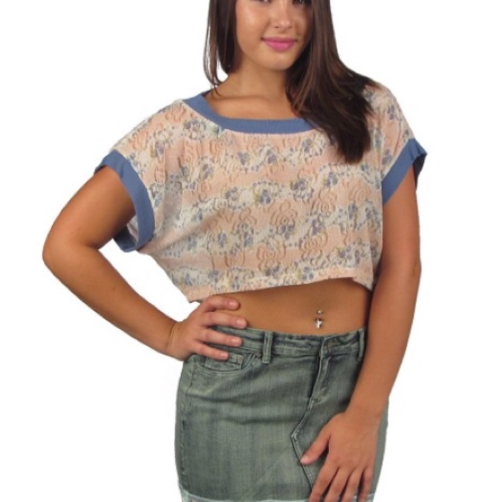🆕🍄Short Sleeve Sheer Cropped Top
