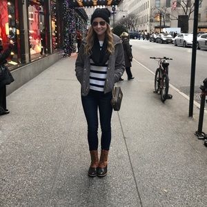 DUCK BOOTS ONLY WORN ONCE