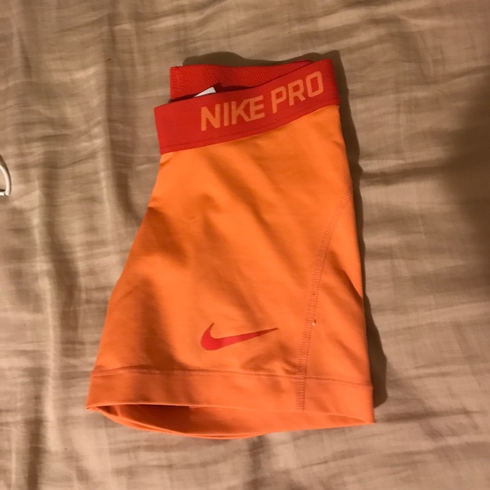 Nike pro