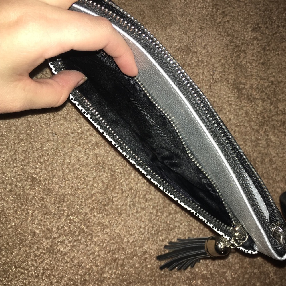 Express Purse - Picture 3 of 5