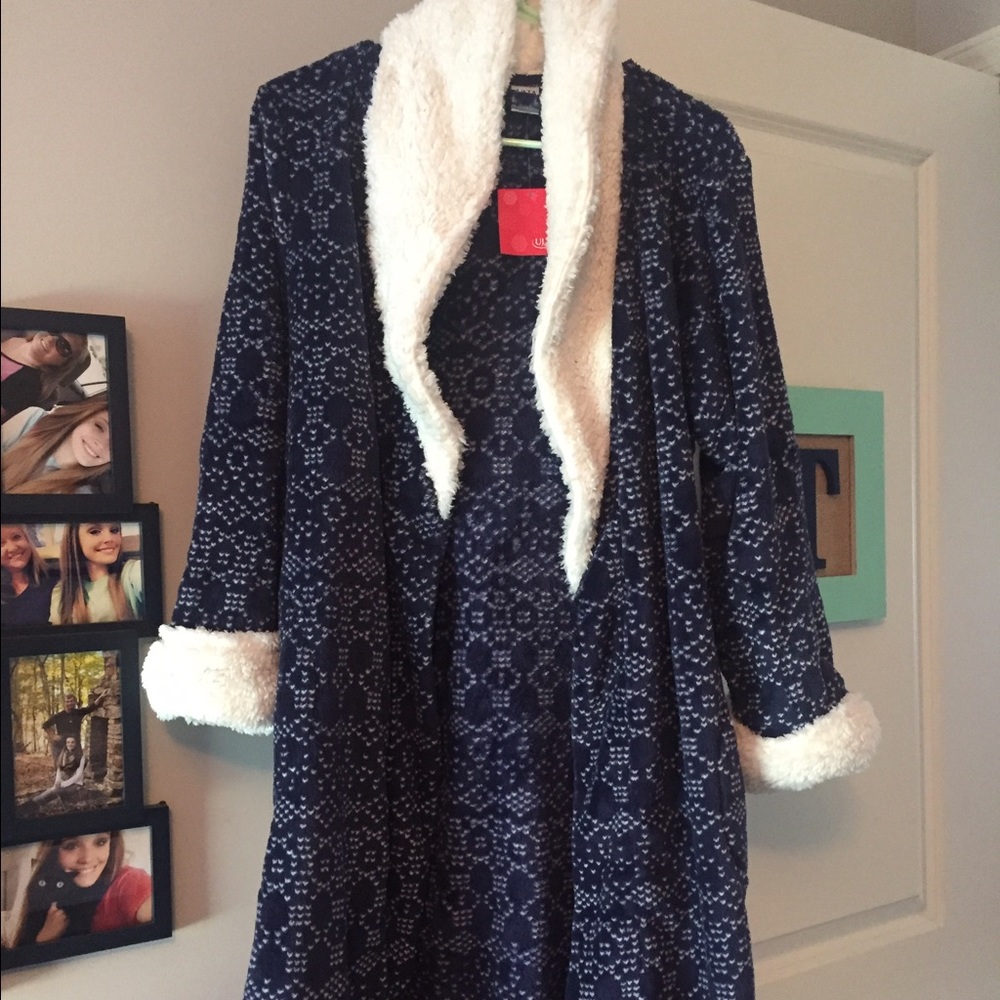 Ulta robe BNWT