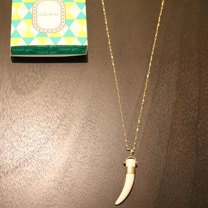 Stella and Dot Sahara Pendant Necklace
