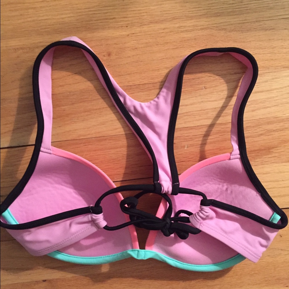 Bathing suit - Picture 3 of 3